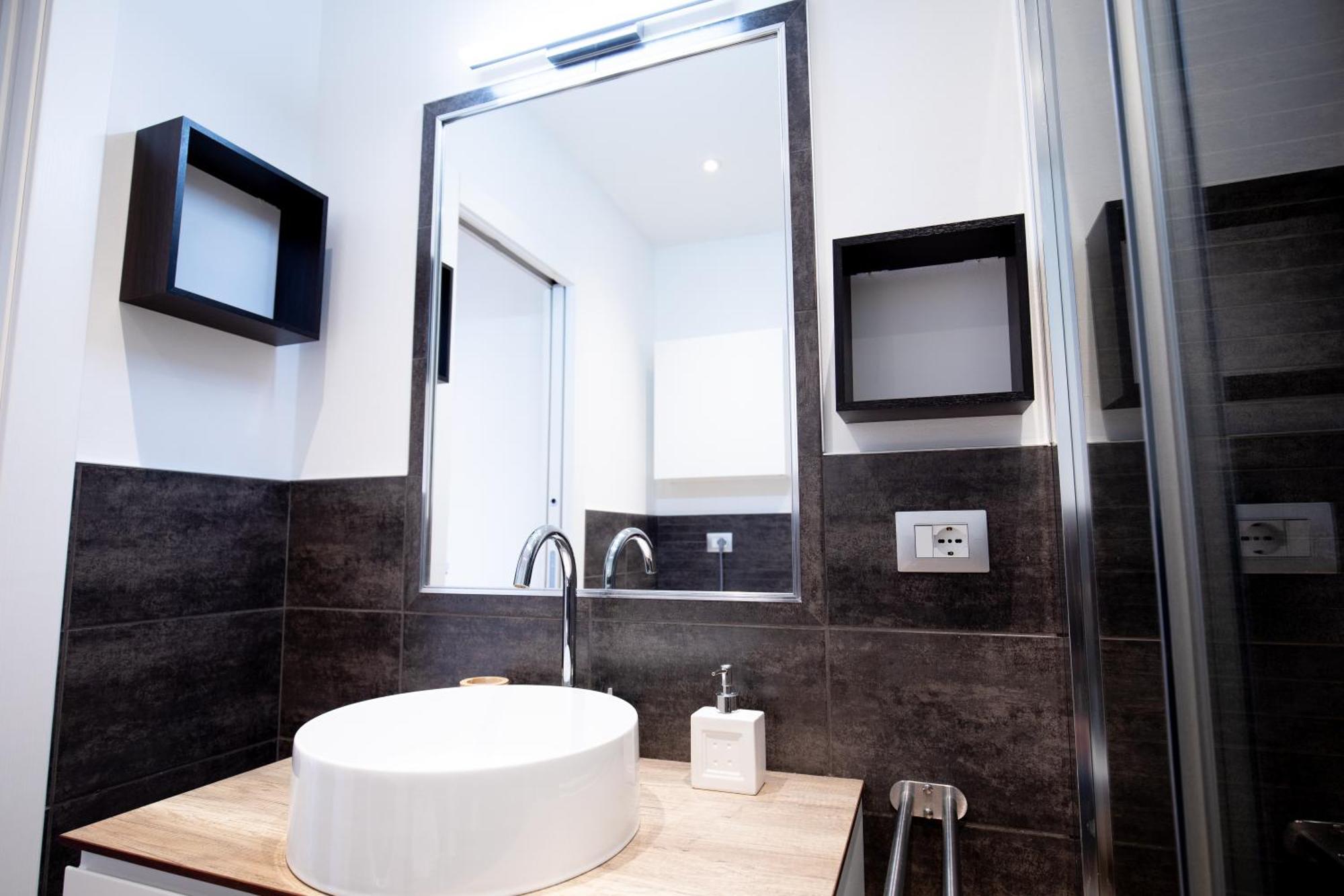 Vinhome Bilocale Con Garage Privato Alba Centro Kültér fotó