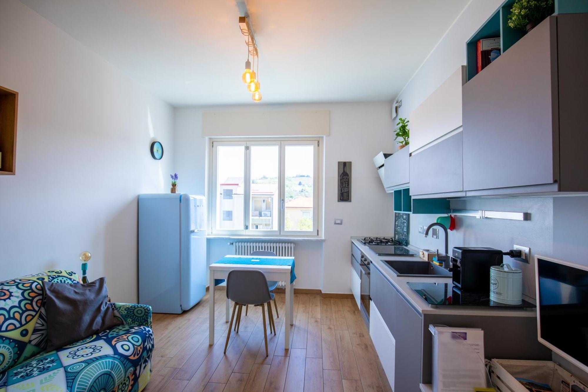 Vinhome Bilocale Con Garage Privato Alba Centro Kültér fotó