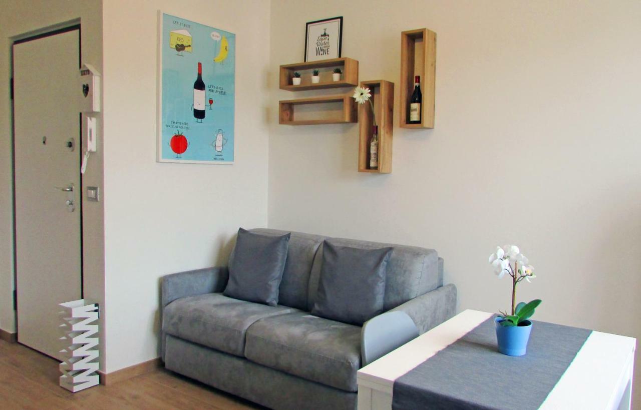 Vinhome Bilocale Con Garage Privato Alba Centro Kültér fotó