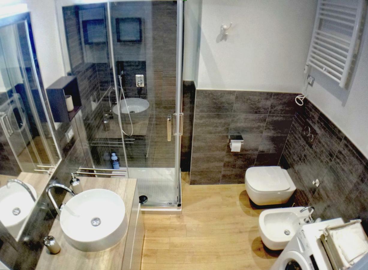 Vinhome Bilocale Con Garage Privato Alba Centro Kültér fotó